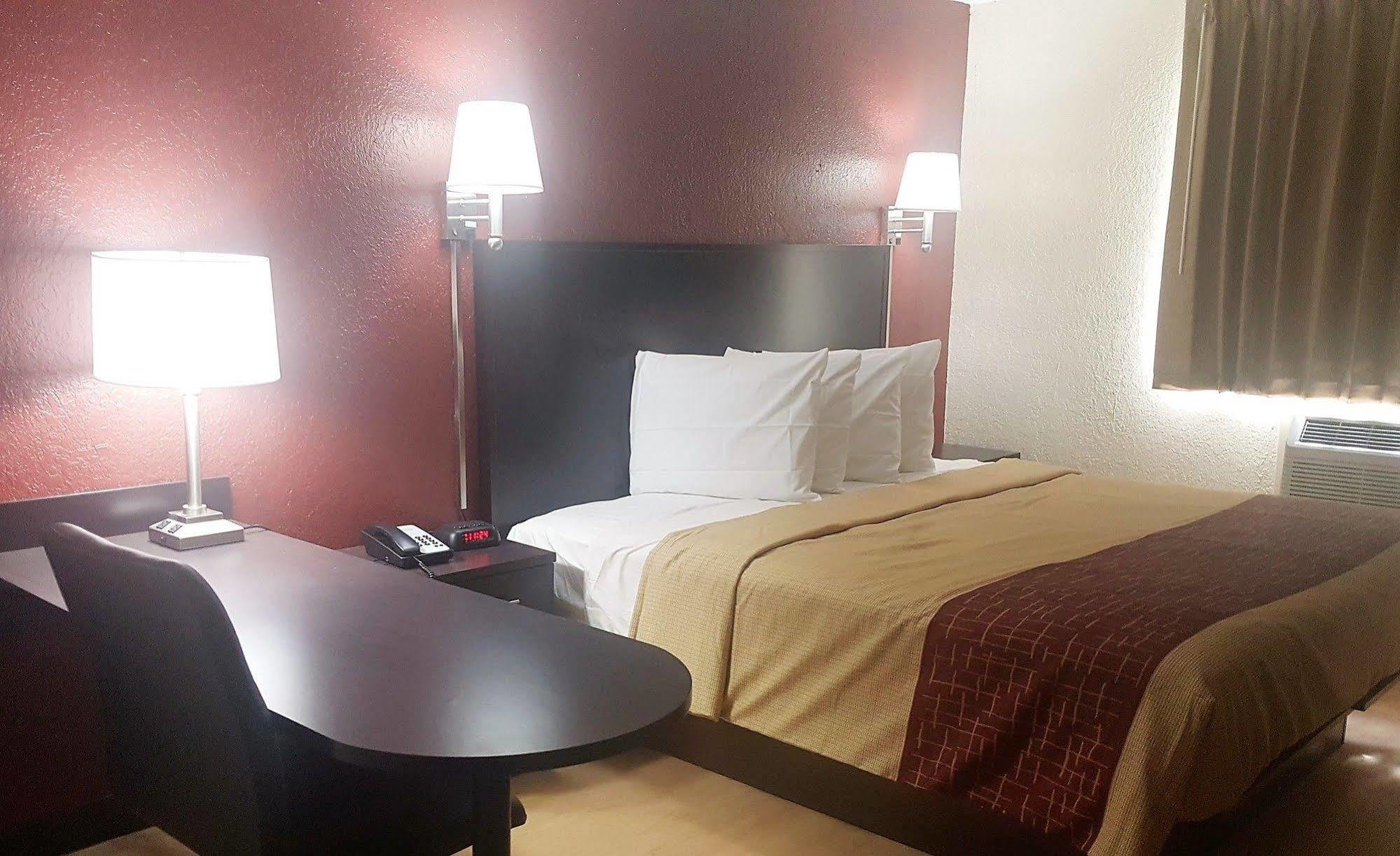 Red Roof Inn Jacksonville - Cruise Port Eksteriør billede